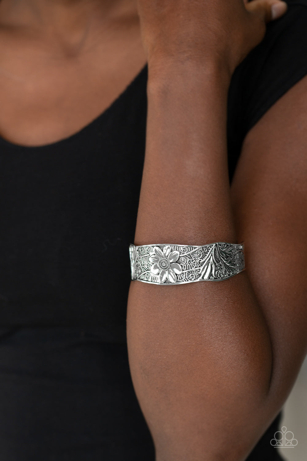 Daisy Paradise - Silver Paparazzi Cuff Bracelet