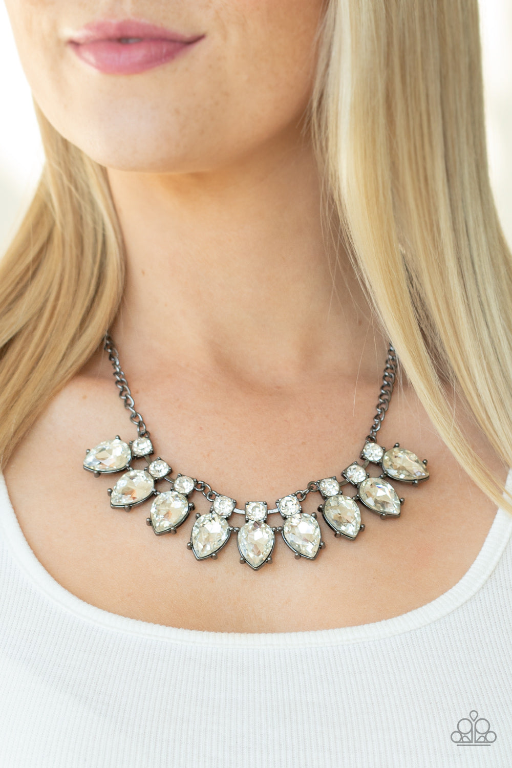 Extra Enticing - Black Paparazzi Necklace